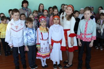Фестиваль национальных культур в младших классах.